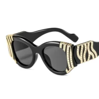 New Personality Metal Decoration Ladies Sunglasses - Image 3
